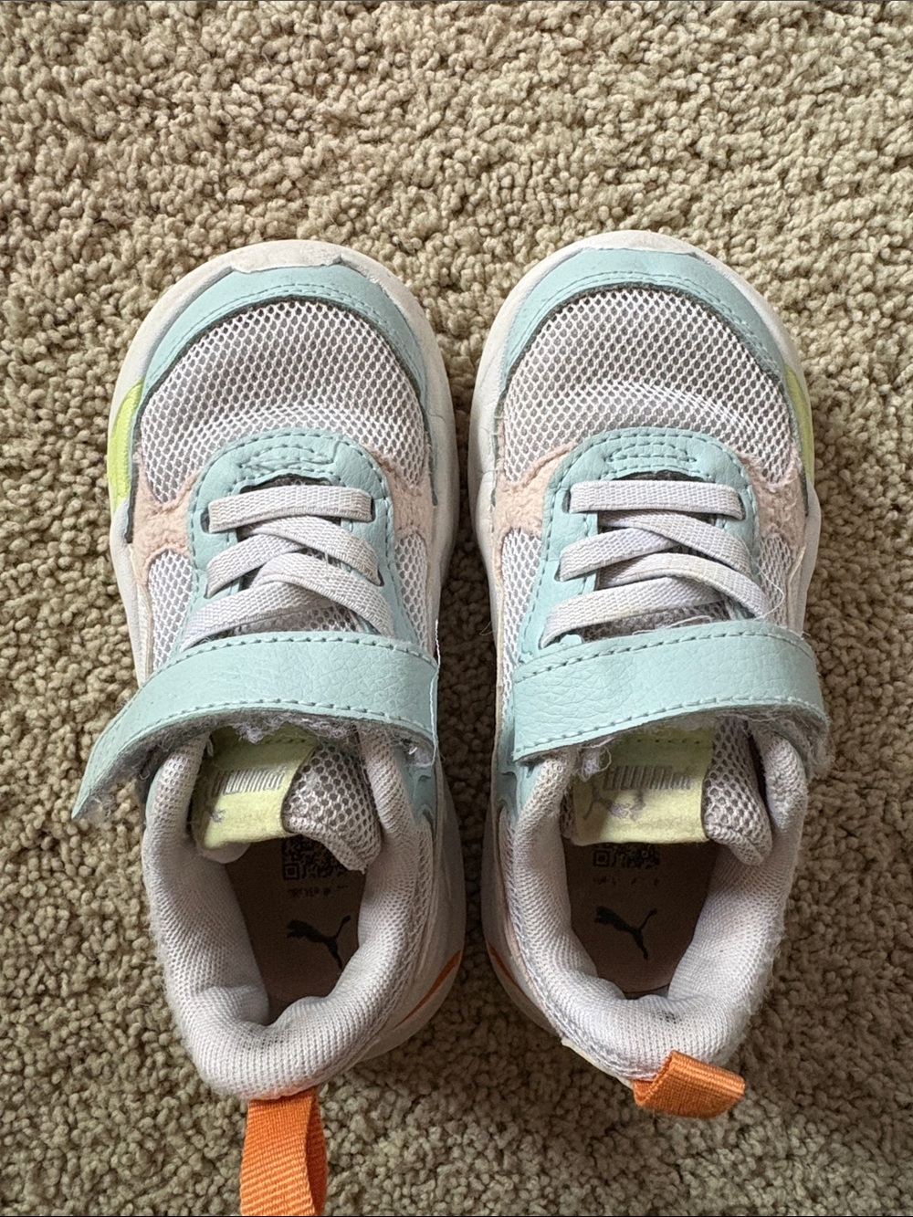 Puma Kids Mint, White & Peach Velcro Sneakers- size 8